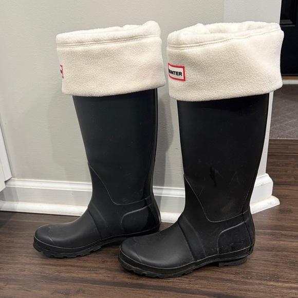 Hunter Black Original Tall Rain Boots with removable Welly socks - Picture 4 of 7